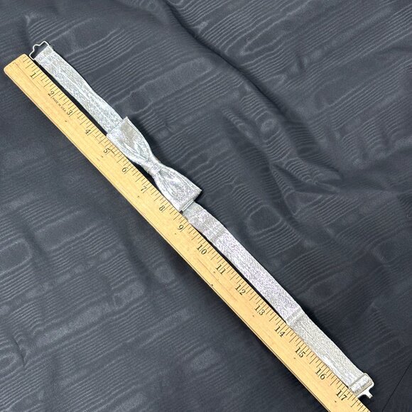 Formal Tuxedo Bowtie Pre-Tied Silver Lame’ Adjustable Unisex Vintage NWOT - Picture 8 of 10